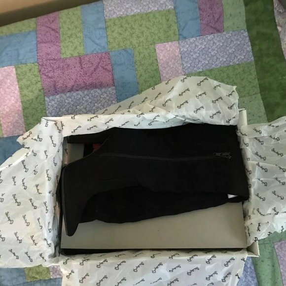 NIB Qupid Black Velvet Floral Embroidered Over-The-Knee High Heel Boots 5.5 - Picture 2 of 14